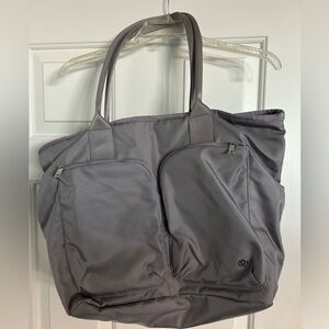 Lululemon tote bag